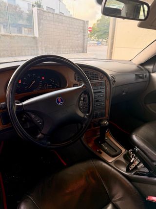 Saab 95 2.3 Turbo Automático año 2003 180.000km