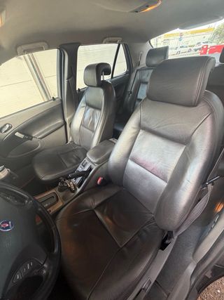 Saab 95 2.3 Turbo Automático año 2003 180.000km