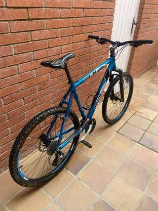 Bicicleta MTB CONOR. (HAY QUE HACERLE FRENOS).