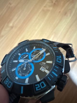 Reloj Lotus Cronógrafo Azul y Negro