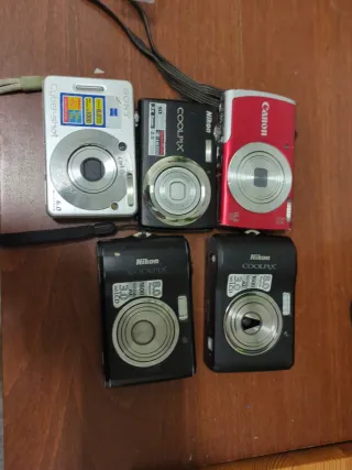 Lotto 5 Fotocamere Canon, Nikon, Sony