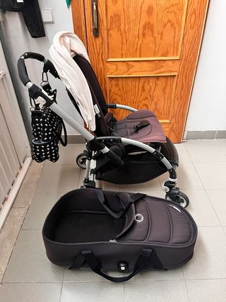 Cochecito Bugaboo Bee color plata y beige