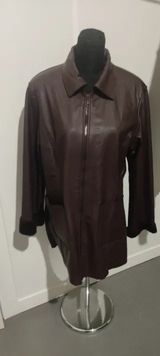 Chaquetón de piel marrón