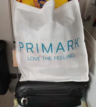 Ropa de mujer y hombre.