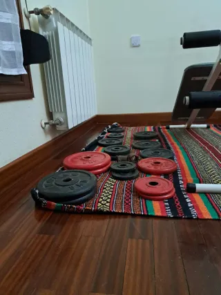 Banco de pesas y mancuernas