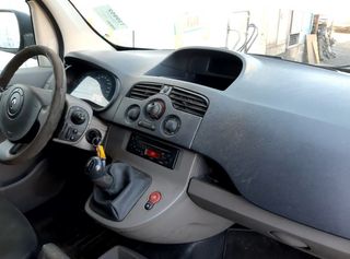 Centralita motor renault 1109922 8200909666 kangoo