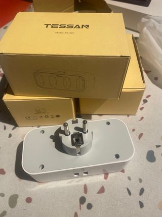 Enchufe Tessan 6 en 1 con USB