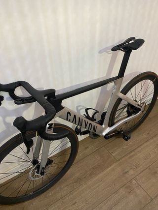 Canyon Aeroad CF SLX 7 AXS