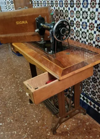 Máquina de coser antigua Sigma