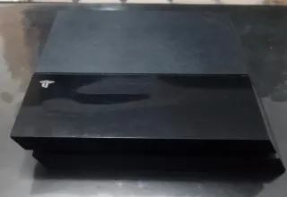 PS4 + Volante y Pedales + Juego