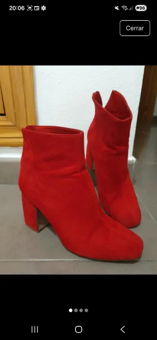 Botines rojos de tacón