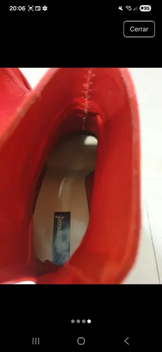 Botines rojos de tacón