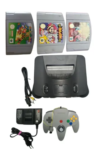 Nintendo 64.Smash Bros+ Pokémon+ Super Mario. N64