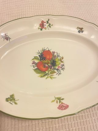 Fuente San Claudio Flores y Frutas