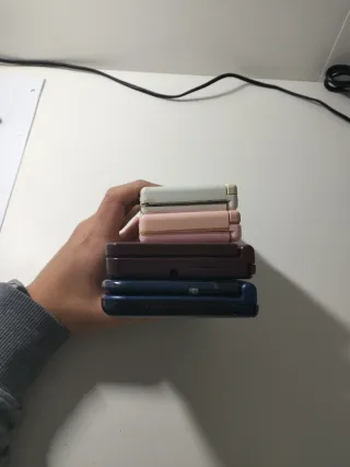 Lote 4 Nintendo DS lite, DSi XL y New 3DS XL