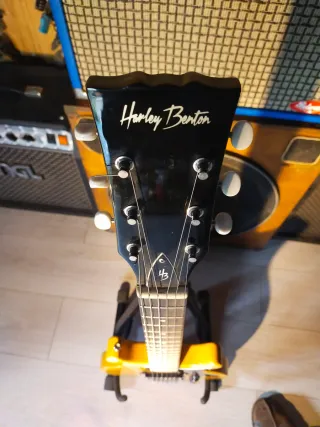 Guitarra Harley Benton DC Junior Yellow