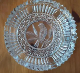 Cenicero grande y 4 portavelas de vidrio