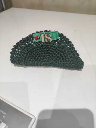 Porta occhiali uncinetto decorato