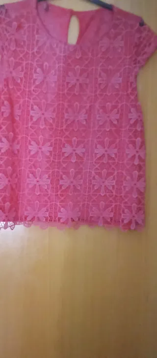 Camiseta rosa sin mangas