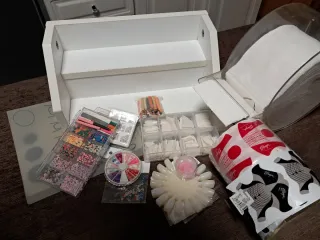 Set de Uñas y Accesorios