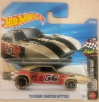Hot Wheels '69 Dodge Charger Daytona 23/250