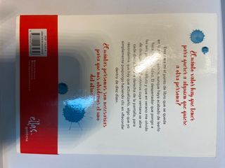 Fuera llueve, dentro también. ¿Paso a buscarte?