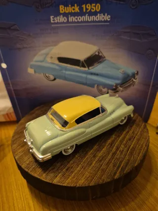 Coche de juguete Buick 1950
