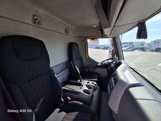 DAF LF 230 FA--CAMIONES FURGONES / CAMION PAQUETER