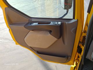 DAF LF 230 FA--CAMIONES FURGONES / CAMION PAQUETER