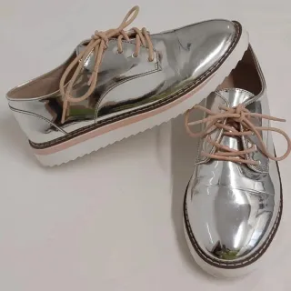 Zapatos plateados con cordones de Zara Girls  nr37