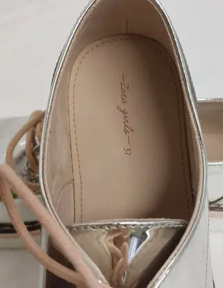 Zapatos plateados con cordones de Zara Girls  nr37