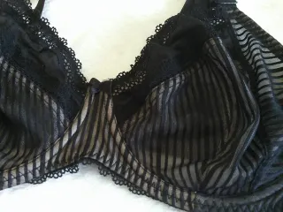 Soutien George 40DD com Aro Preto