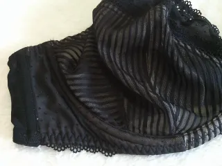 Soutien George 40DD com Aro Preto