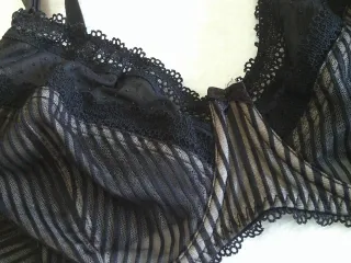 Soutien George 40DD com Aro Preto