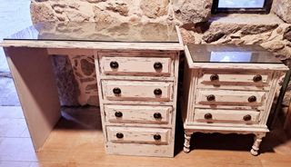 Set scrivania e comodino in legno massello