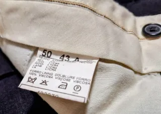 Traje de chaqueta, pantalón y chaleco gris