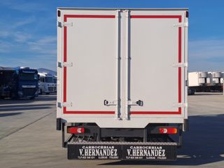 DAF XB 230 FA-CAMIONES FURGONES / CAMION PAQUETERO