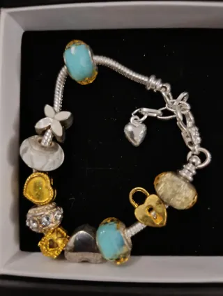 Pulsera tipo Pandora, Marca Dunia France