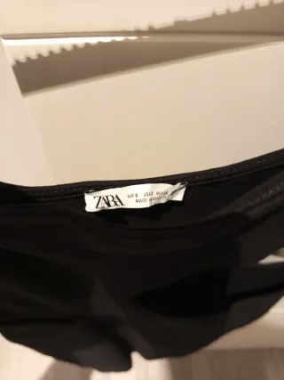 Vestido negro Zara cut out talla S