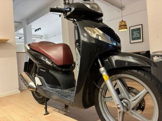 Honda SH 150i Scooter 2007 color negro