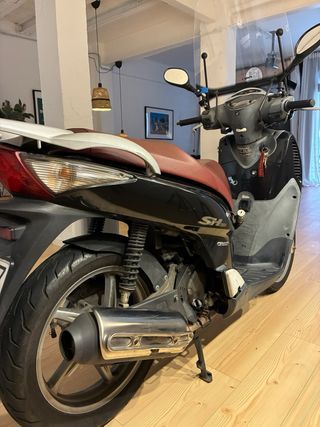 Honda SH 150i Scooter 2007 color negro