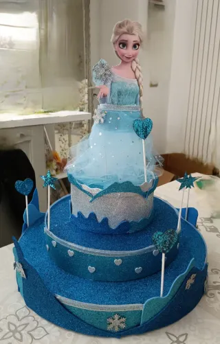 Torta scenografica Frozen Elsa