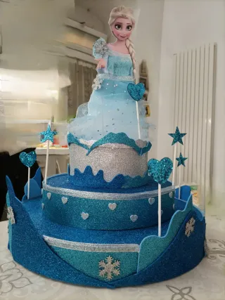 Torta scenografica Frozen Elsa