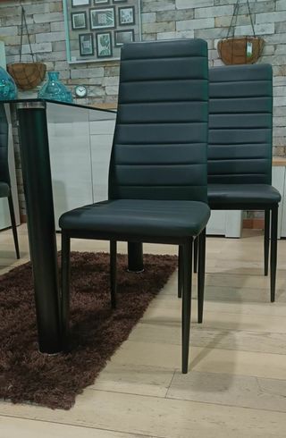 OFERTA!!! Mesa de comedor con 4 sillas