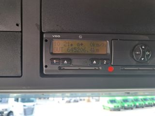 Mercedes ANTOS 1836-CAMIONES FURGONES / CAMION PAQ