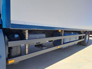 Mercedes ANTOS 1836-CAMIONES FURGONES / CAMION PAQ