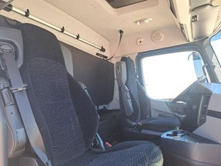 Mercedes ANTOS 1836-CAMIONES FURGONES / CAMION PAQ