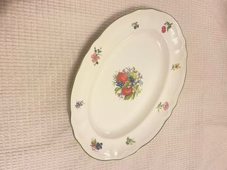 Fuente San Claudio Flores y Frutas