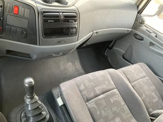 Mercedes ATEGO 818 L-CAMIONES FURGONES / CAMION PA