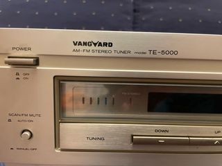 Amplificador y Sintonizador Vanguard